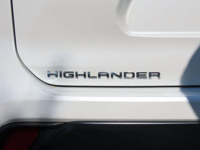 used 2024 Toyota Highlander car, priced at $38,313