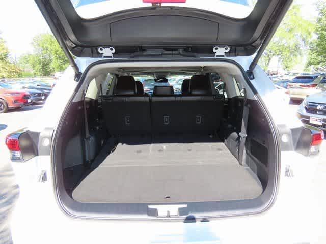 used 2024 Toyota Highlander car, priced at $38,313