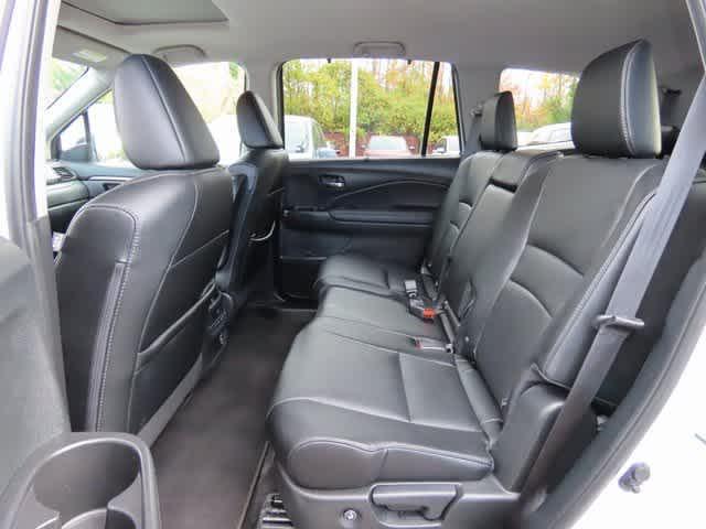 used 2022 Honda Pilot car, priced at $26,999