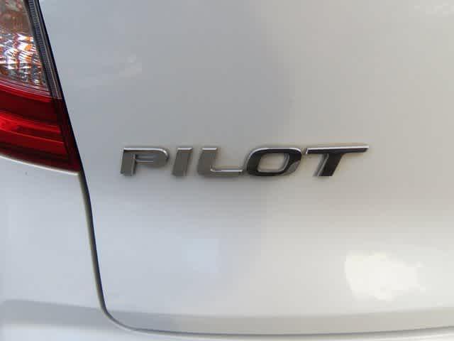 used 2022 Honda Pilot car, priced at $26,999