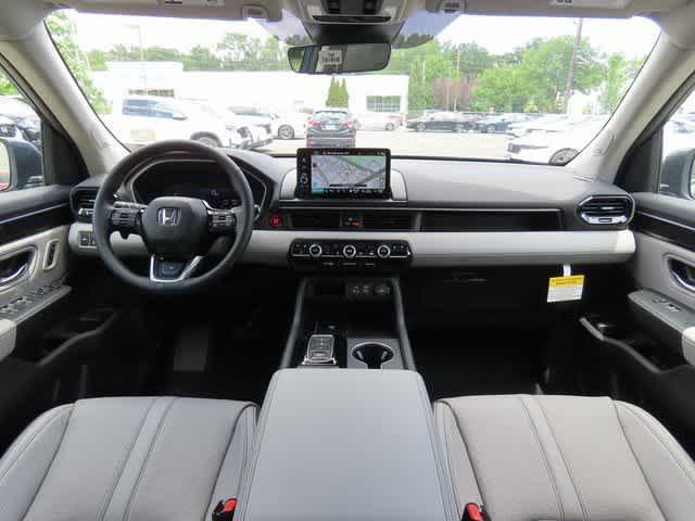 new 2025 Honda Pilot car, priced at $56,250