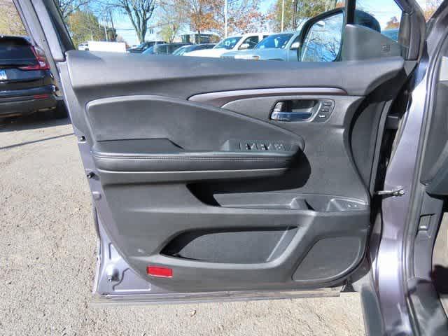 used 2022 Honda Pilot car, priced at $29,879