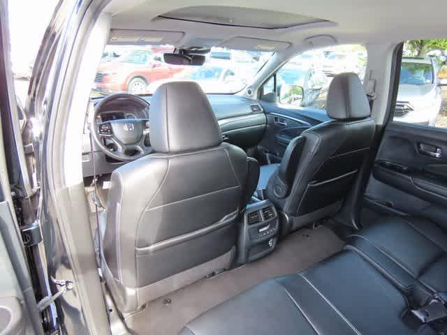 used 2022 Honda Pilot car, priced at $32,948