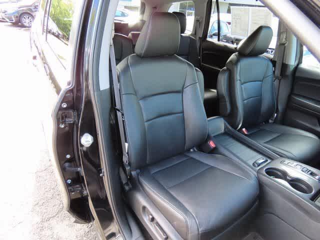 used 2022 Honda Pilot car, priced at $32,948