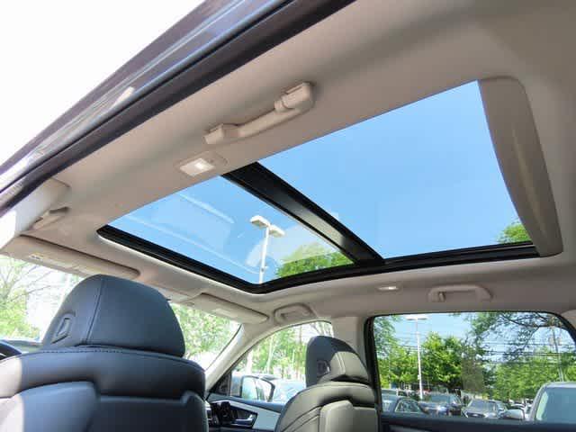 used 2025 Acura MDX car, priced at $47,300