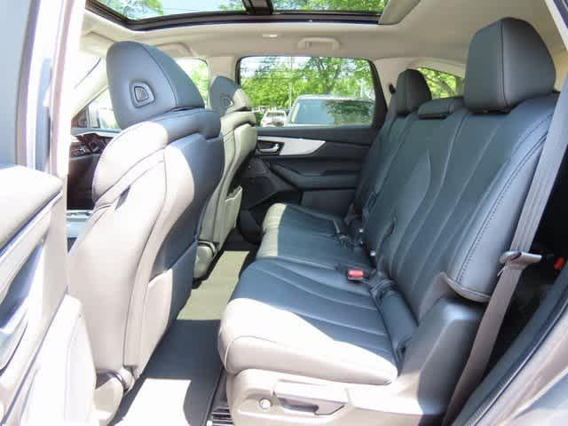 used 2025 Acura MDX car, priced at $47,300