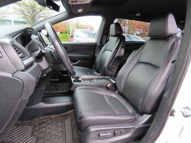 used 2023 Honda Odyssey car, priced at $32,554