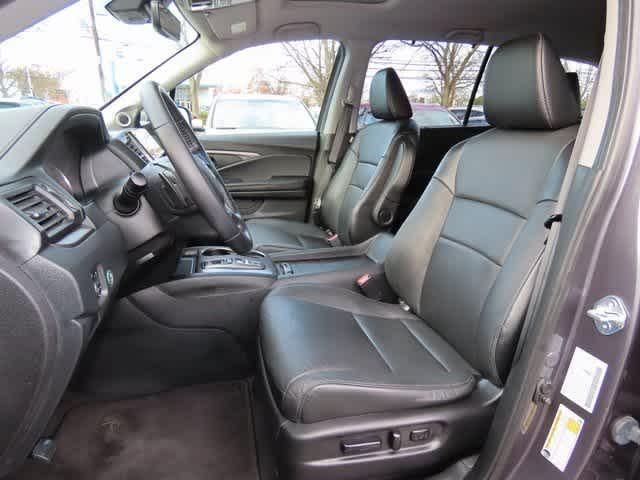 used 2021 Honda Pilot car, priced at $26,898