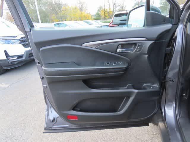 used 2021 Honda Pilot car, priced at $26,898