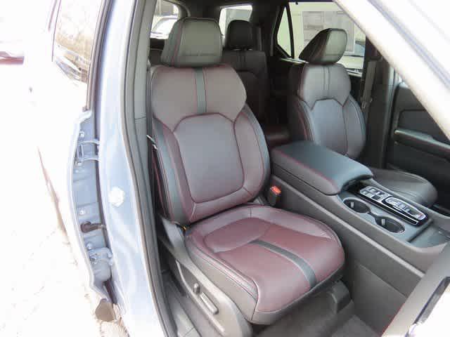 new 2025 Honda Pilot car, priced at $57,215