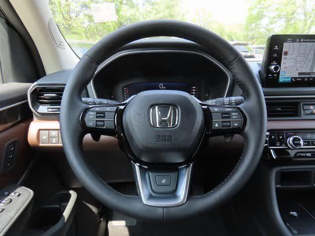new 2025 Honda Pilot car, priced at $54,530
