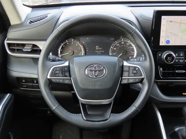 used 2024 Toyota Highlander car, priced at $42,500