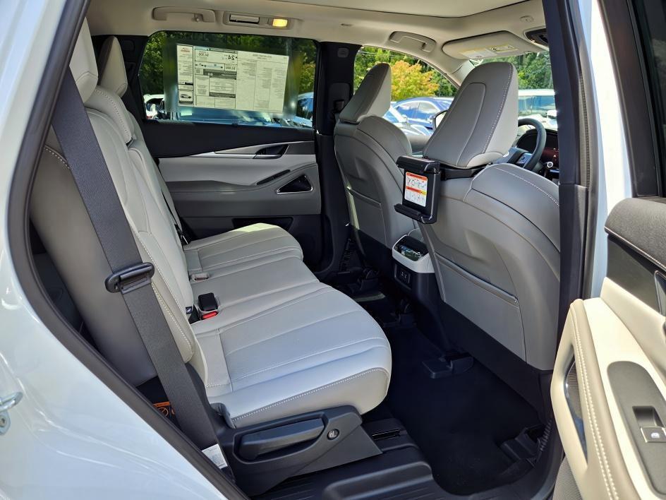 new 2026 INFINITI QX60 car, priced at $63,450