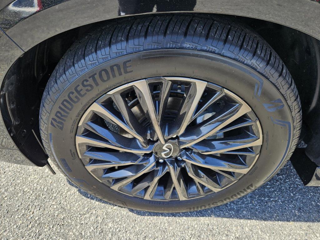 used 2025 INFINITI QX80 car, priced at $99,991