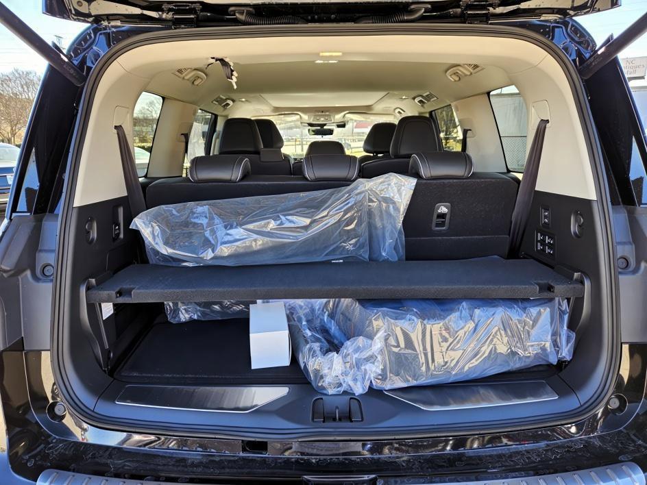 new 2025 INFINITI QX80 car, priced at $108,130