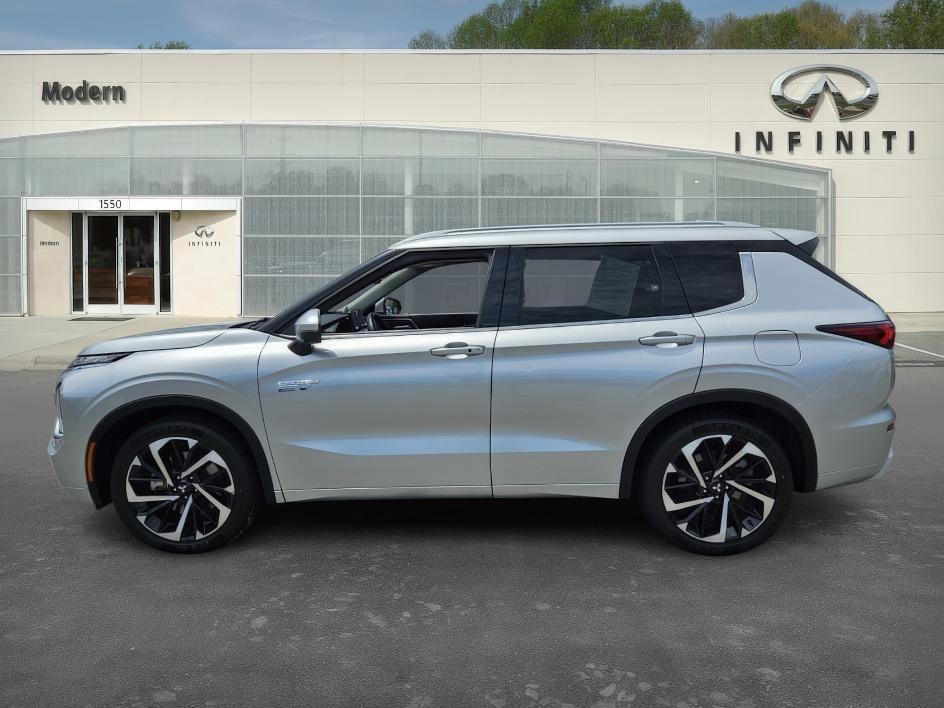 used 2023 Mitsubishi Outlander PHEV car, priced at $26,999
