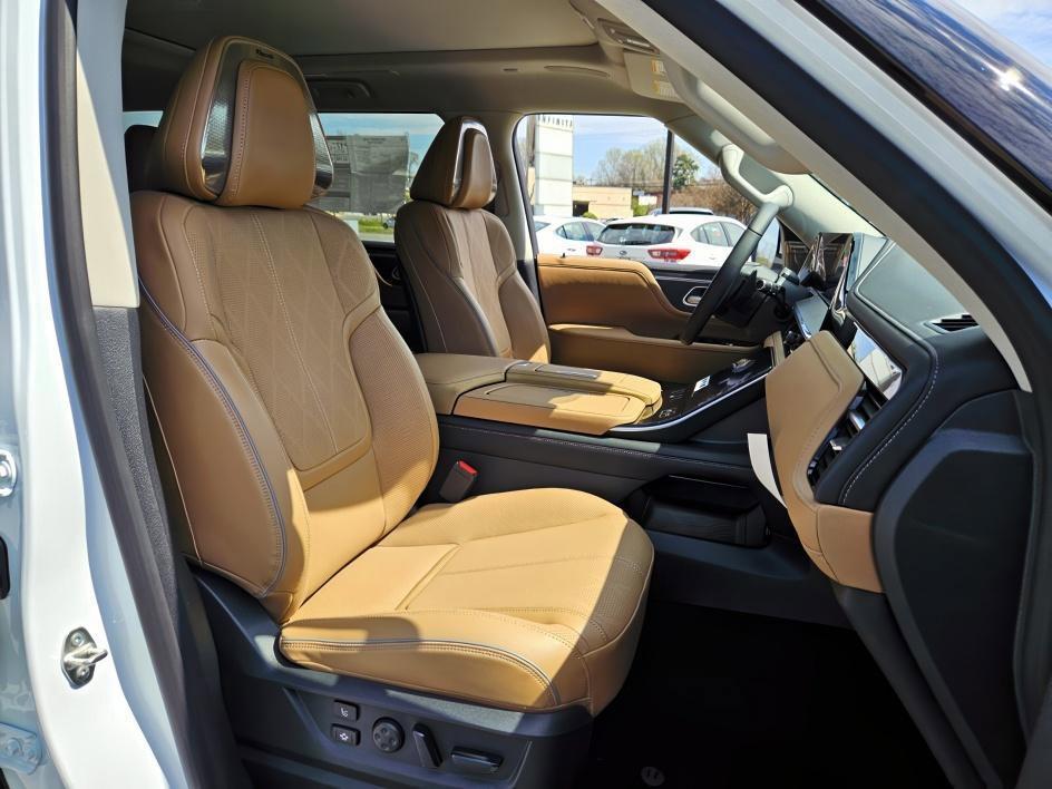 new 2025 INFINITI QX80 car, priced at $107,485