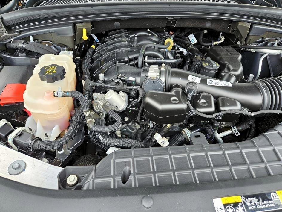 used 2024 Jeep Grand Cherokee car, priced at $33,500
