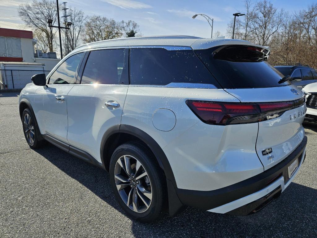 new 2025 INFINITI QX60 car, priced at $58,674