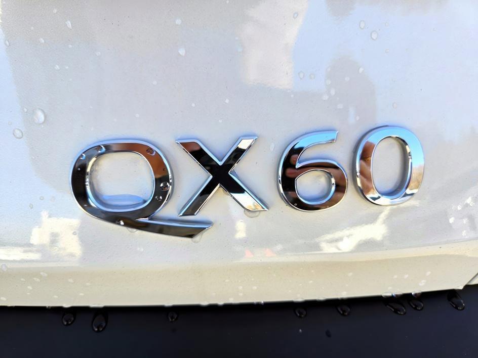 new 2025 INFINITI QX60 car, priced at $58,674