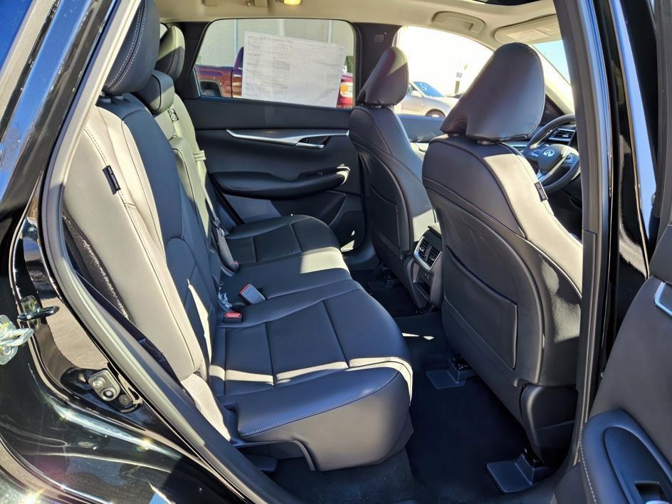 new 2025 INFINITI QX50 car, priced at $47,402