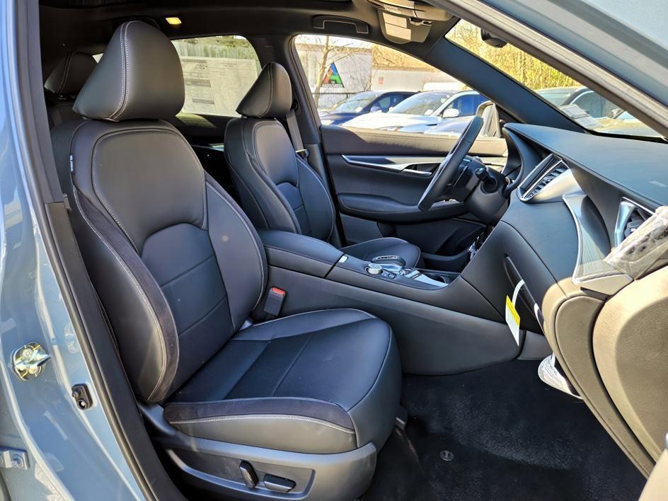 new 2025 INFINITI QX50 car, priced at $51,826
