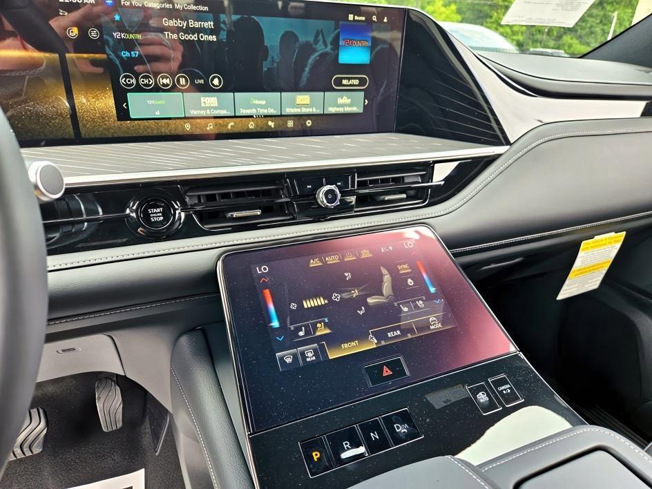 new 2025 INFINITI QX80 car, priced at $112,590