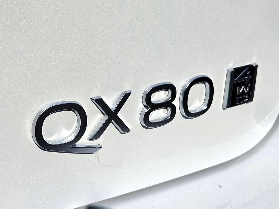 new 2025 INFINITI QX80 car, priced at $99,400