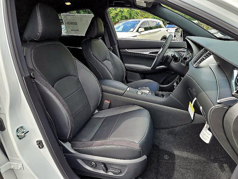 new 2025 INFINITI QX55 car, priced at $59,770