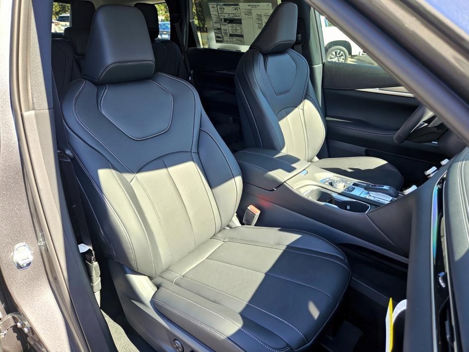 new 2026 INFINITI QX60 car, priced at $59,995