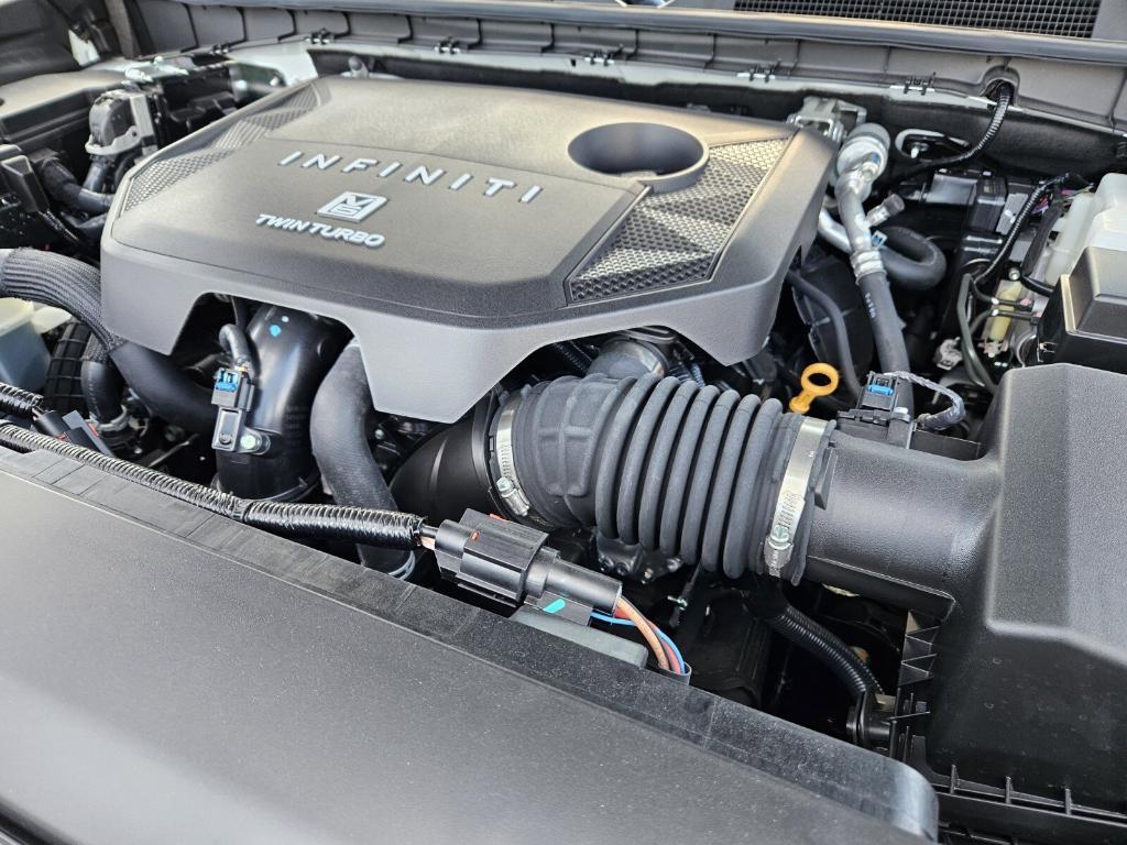 new 2025 INFINITI QX80 car, priced at $96,100