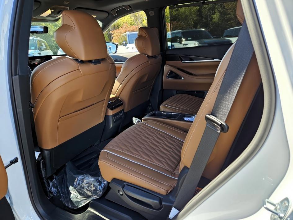 new 2026 INFINITI QX60 car, priced at $70,725