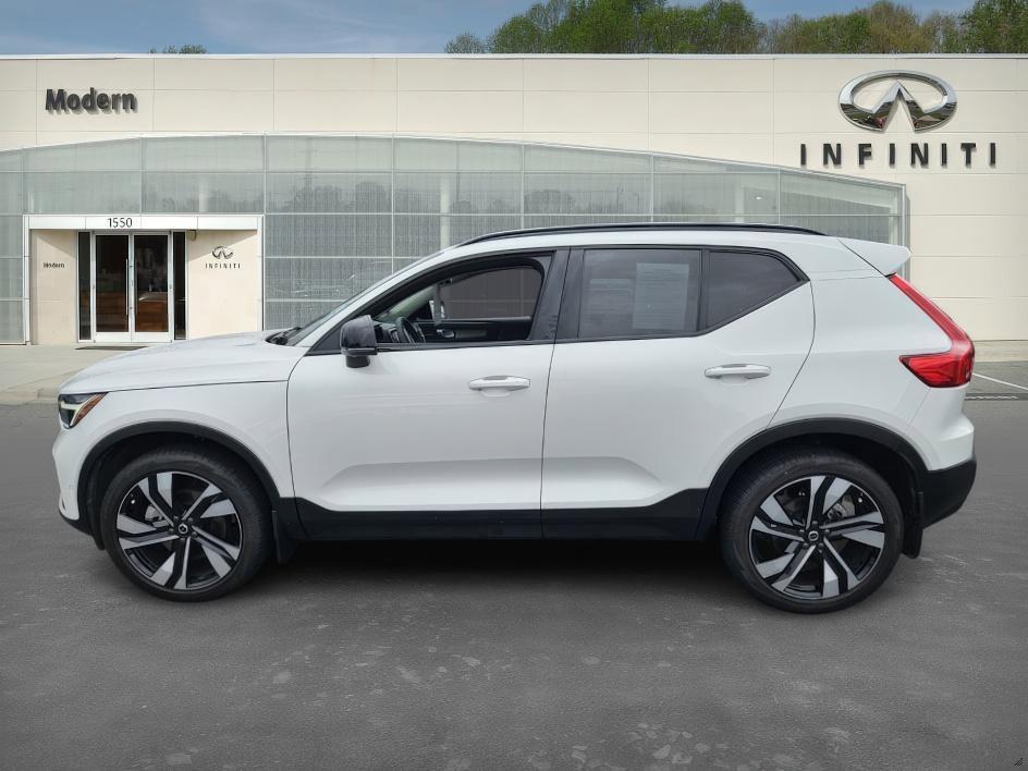 used 2024 Volvo XC40 car, priced at $37,649