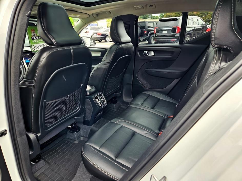 used 2024 Volvo XC40 car, priced at $37,649