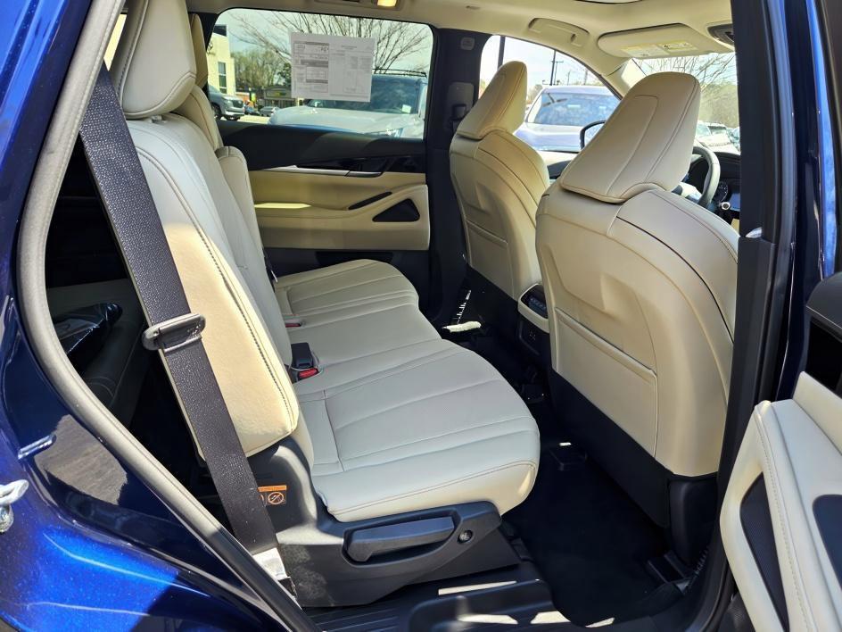 new 2025 INFINITI QX60 car, priced at $52,338