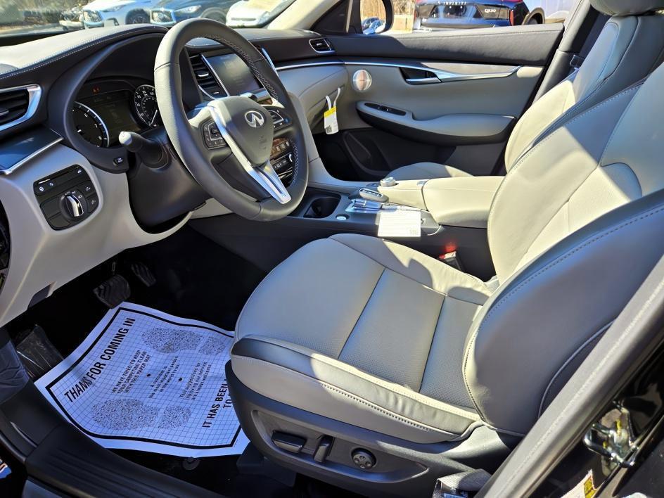 new 2025 INFINITI QX50 car, priced at $47,402