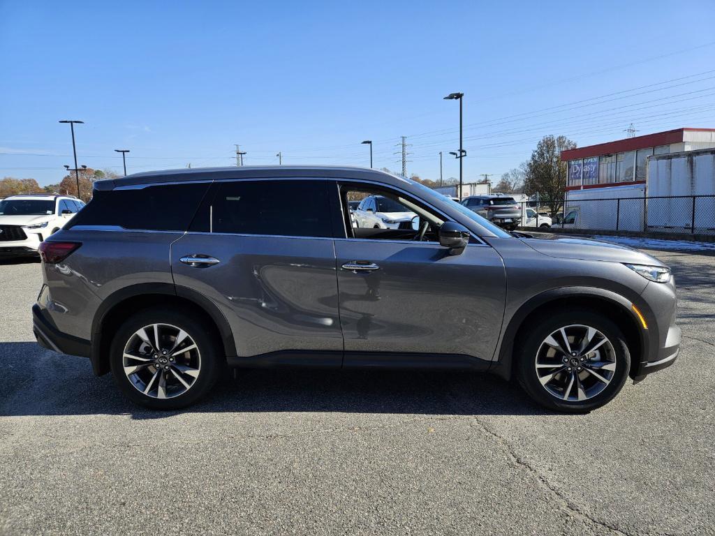 new 2025 INFINITI QX60 car, priced at $58,006