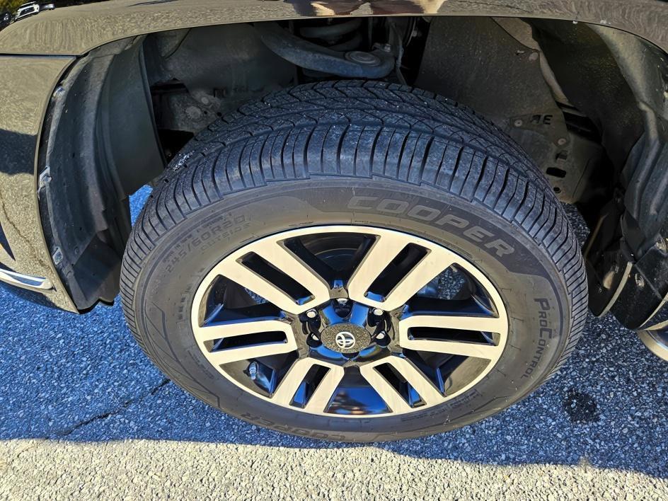 used 2014 Toyota 4Runner car, priced at $19,197