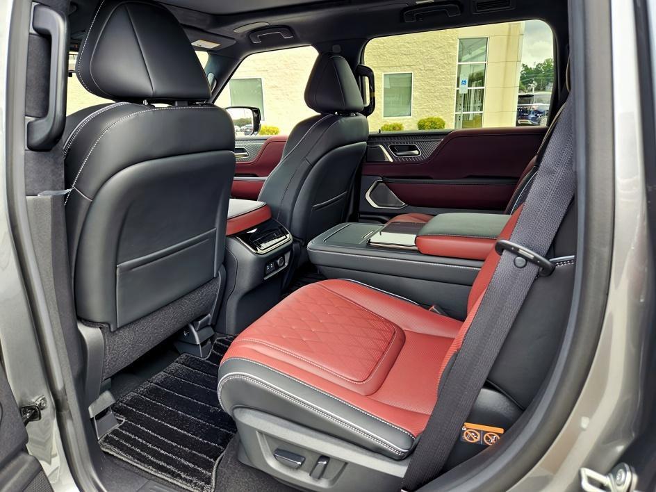 new 2025 INFINITI QX80 car, priced at $116,255