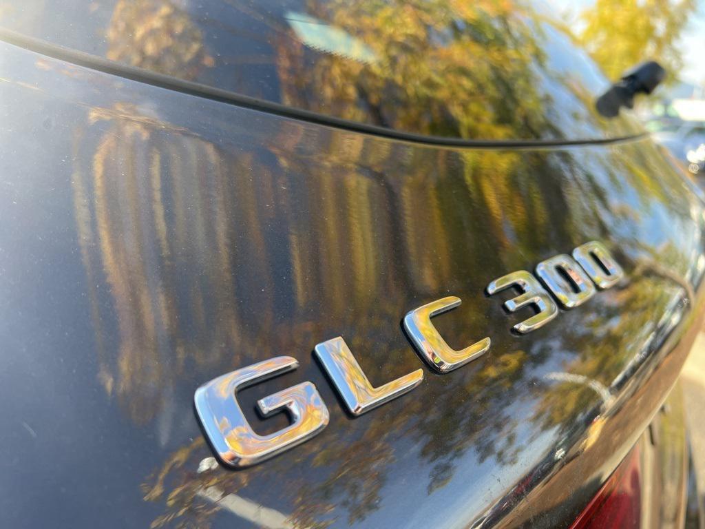 used 2021 Mercedes-Benz GLC 300 car, priced at $34,991