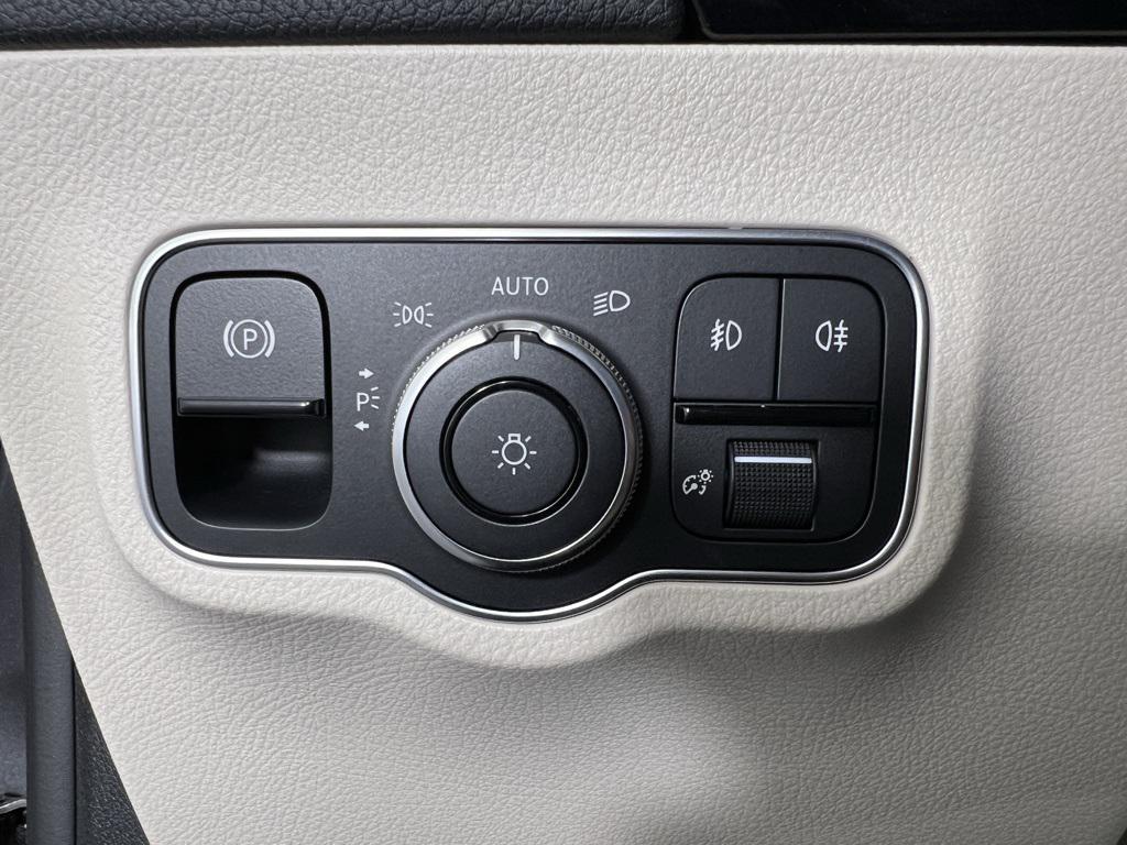 used 2023 Mercedes-Benz GLA 250 car, priced at $34,979