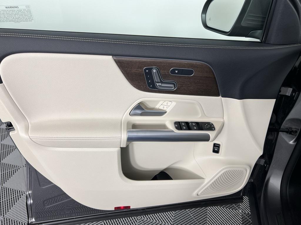 used 2023 Mercedes-Benz GLA 250 car, priced at $34,979