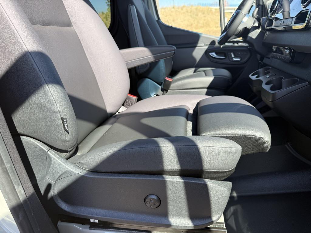 new 2025 Mercedes-Benz Sprinter 2500 car, priced at $90,697