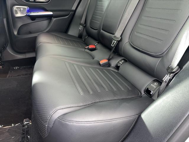 used 2025 Mercedes-Benz GLC 300 car