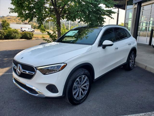 new 2024 Mercedes-Benz GLC 300 car, priced at $53,690