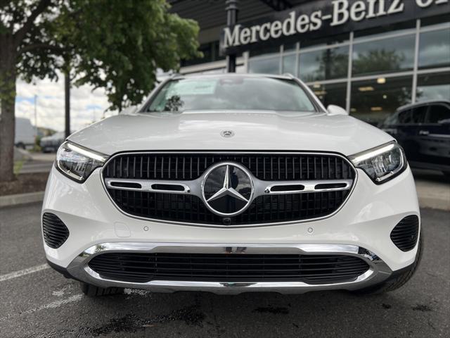 new 2024 Mercedes-Benz GLC 300 car, priced at $50,985