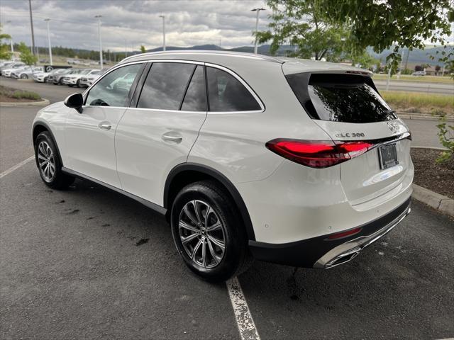 new 2024 Mercedes-Benz GLC 300 car, priced at $50,985