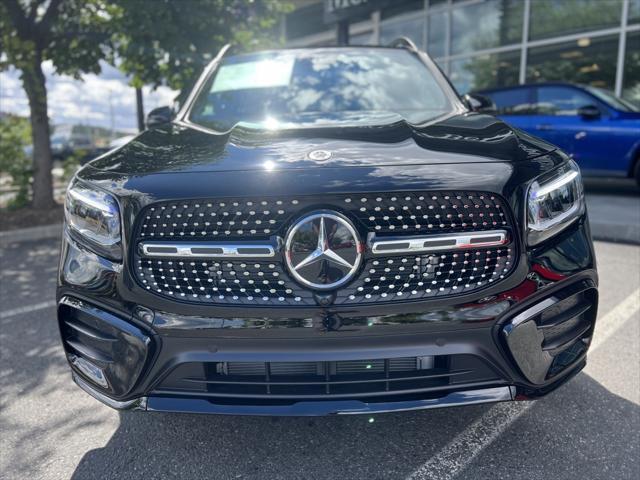 new 2024 Mercedes-Benz GLB 250 car, priced at $53,855