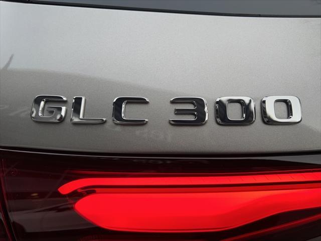 new 2024 Mercedes-Benz GLC 300 car, priced at $53,935