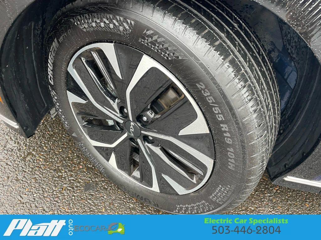 used 2023 Kia EV6 car, priced at $25,639